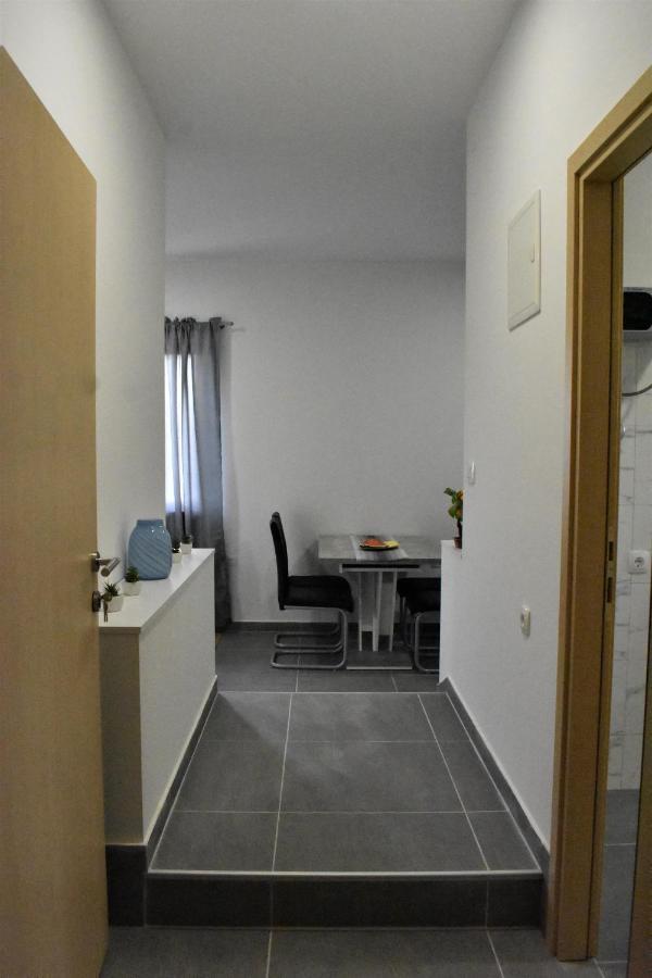 Apartmani Skorpion Каштела Екстер'єр фото