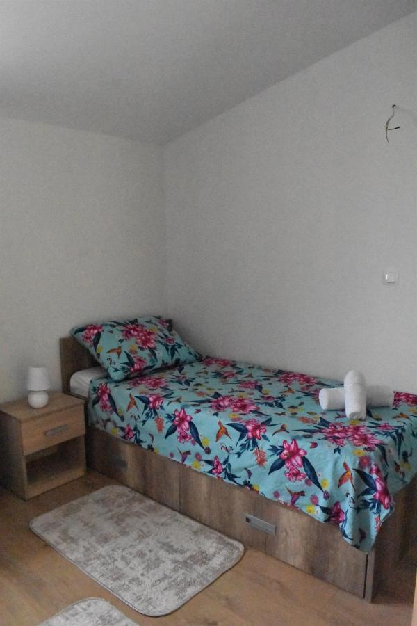 Apartmani Skorpion Каштела Екстер'єр фото