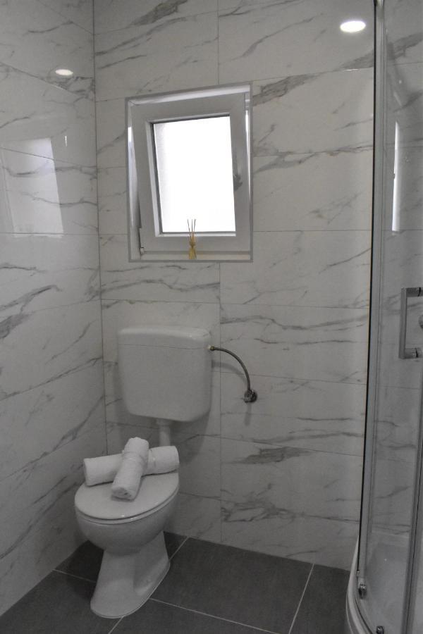 Apartmani Skorpion Каштела Екстер'єр фото