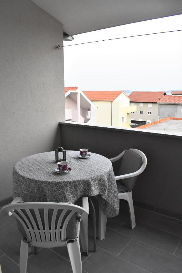 Apartmani Skorpion Каштела Екстер'єр фото