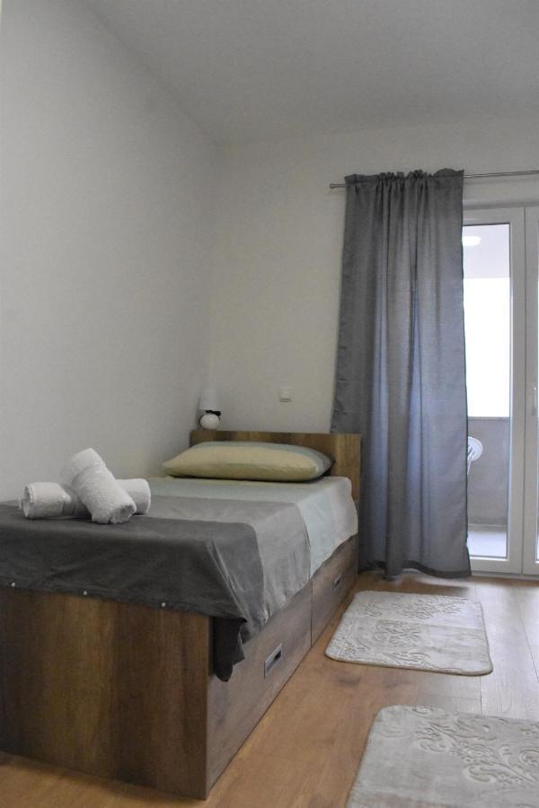 Apartmani Skorpion Каштела Екстер'єр фото