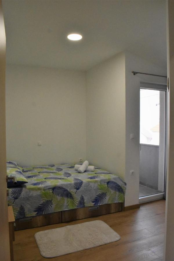 Apartmani Skorpion Каштела Екстер'єр фото