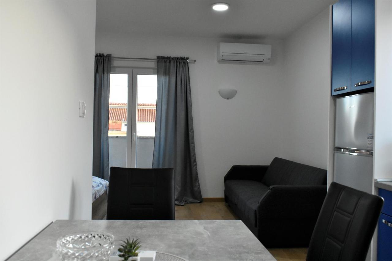 Apartmani Skorpion Каштела Екстер'єр фото