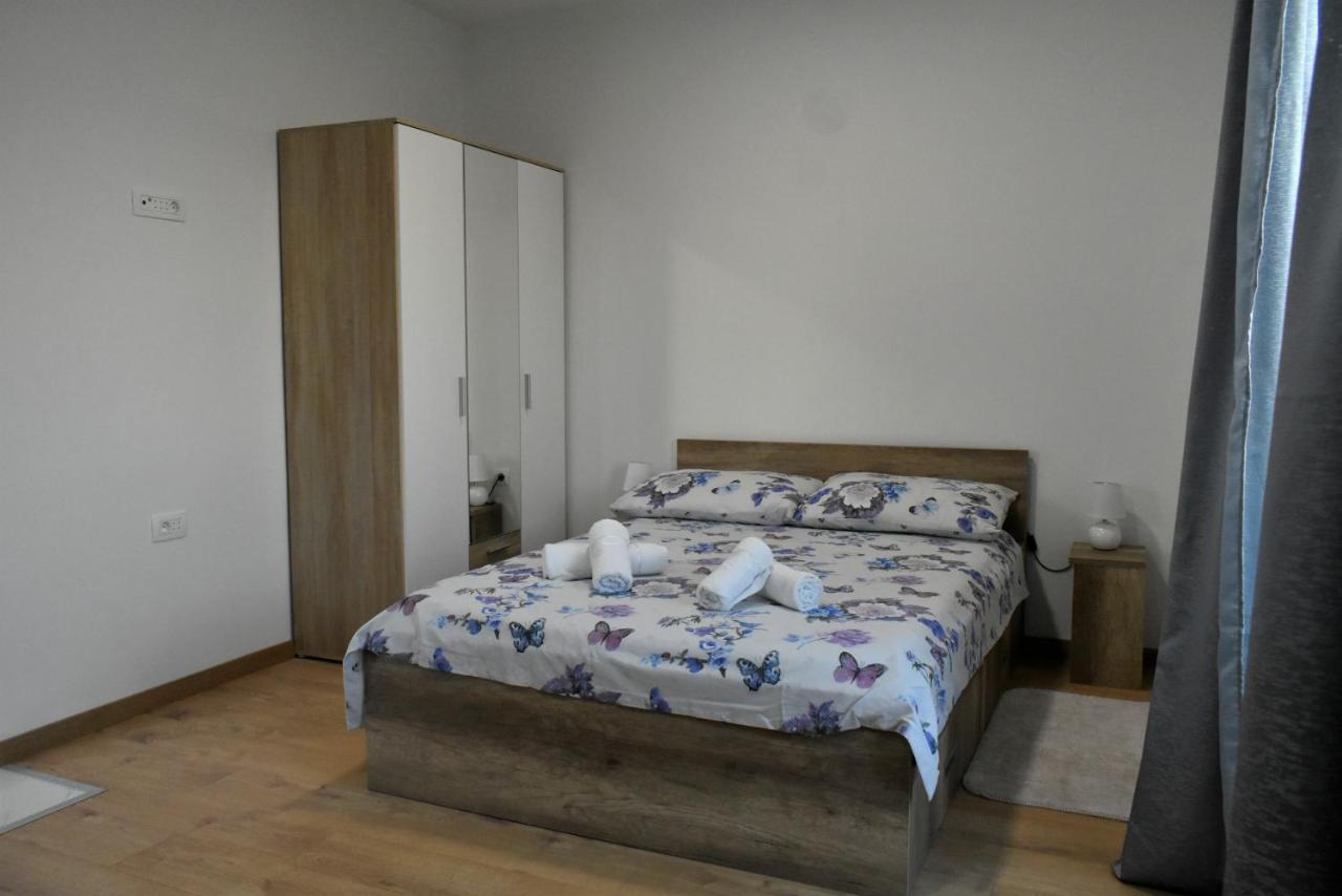 Apartmani Skorpion Каштела Екстер'єр фото